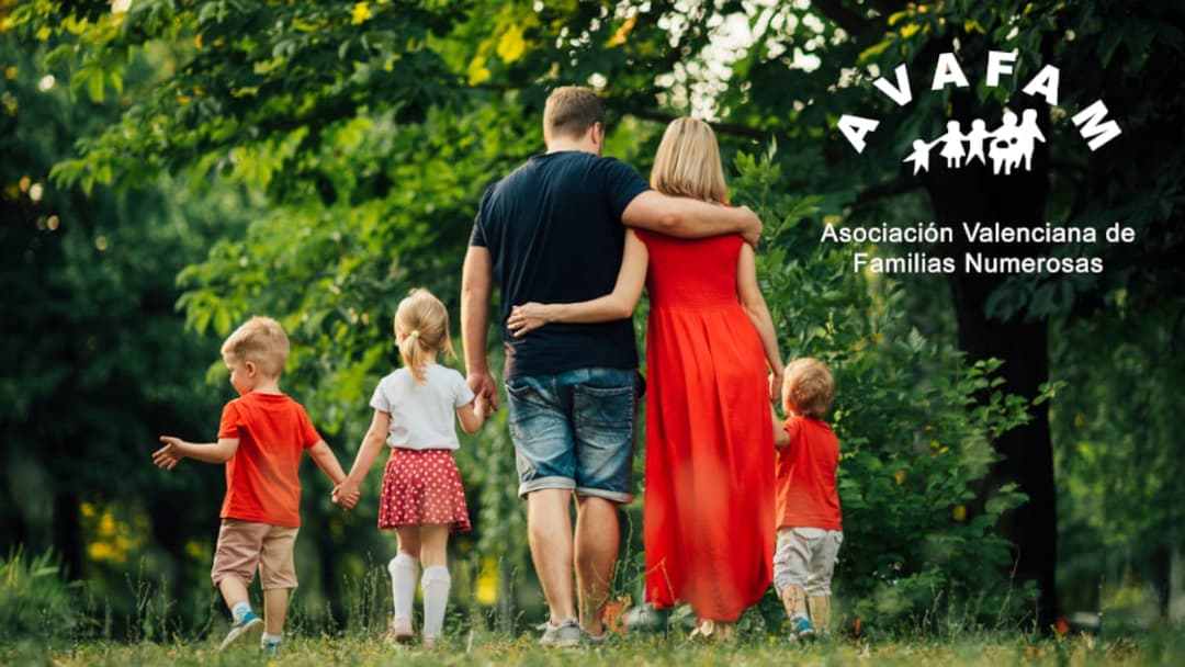 Firma la petición: STOP retrasos en la renovación de títulos de Familia Numerosa #NiUnaFamiliaSinTítulo